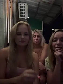 Ketiey's Live XXX Chat
