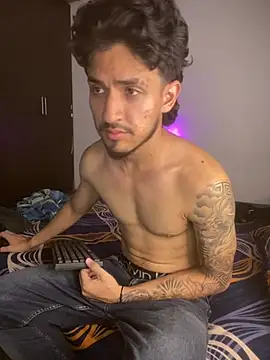 Chatroom XXX en direct de Kriss_Edwards