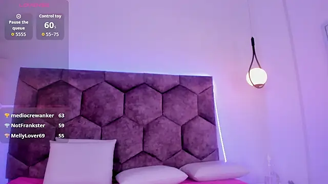 emily_nova_'s Live XXX Chat