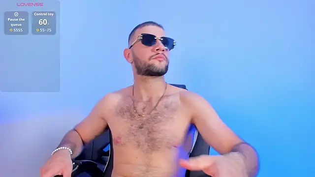 MaximusClark élő XXX-chatje