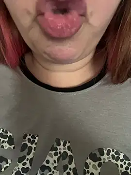 Popinasq's Live XXX Chat