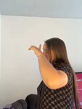 Zow_ Adlı Modelin Canlı XXX Sohbeti