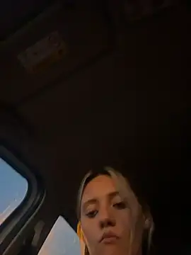 Show modela kelyaah na web-kameri
