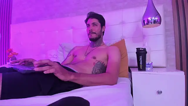 JacksonGreenn Live XXX-Chat