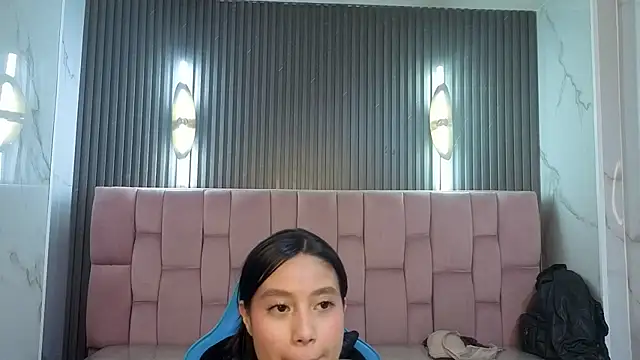 Eimy18_b's Live XXX Chat