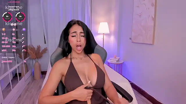 LeahJones_のライブXXXチャット