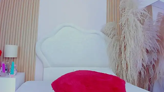 salome_saenz__ Adlı Modelin Canlı XXX Sohbeti