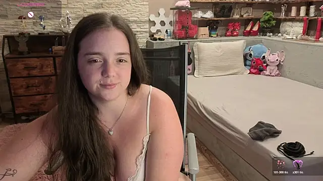 Kimberly-Caprice's Live XXX Chat