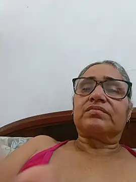 Chat +18 de _candi ao vivo