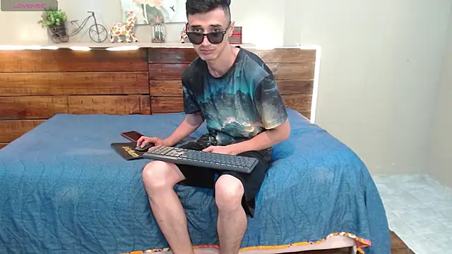 FelipeFriendly Live XXX-Chat