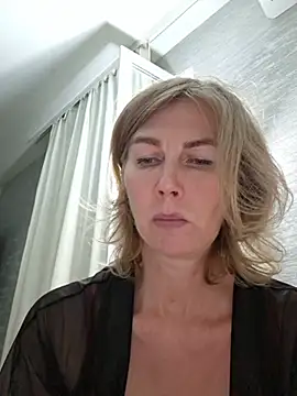 Chat XXX en directo de stellahere8