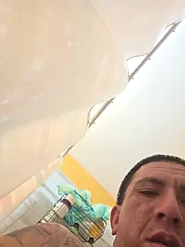 Boogiehtx713 élő XXX-chatje
