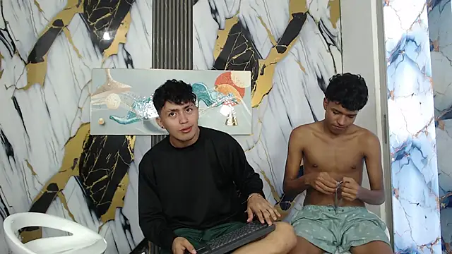 XXX chat uživo modela VERY_HOT_GUYS