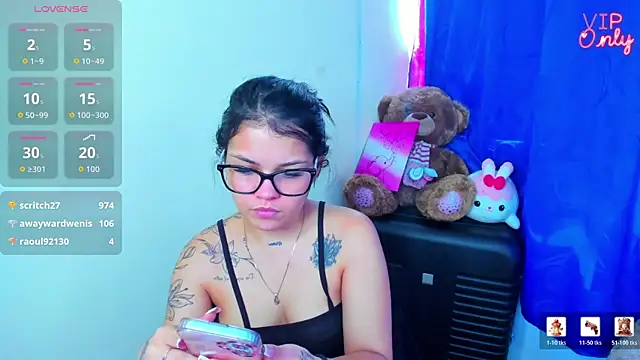 angelina_77 élő XXX-chatje