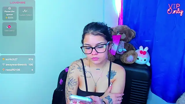 angelina_77 Chat XXX in diretta