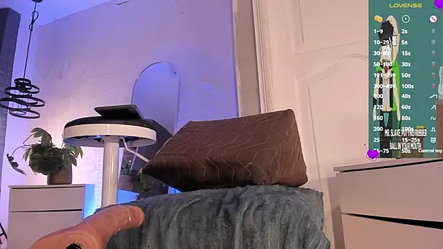 JUANDIAMONDS98's Live XXX Chat