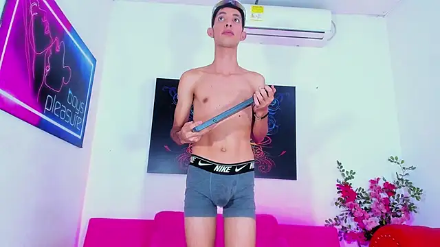 Chat +18 de Anthony_little ao vivo