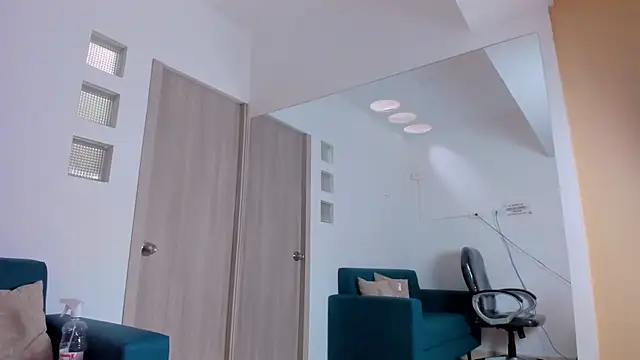 NOAH_SIN_ Adlı Modelin Canlı XXX Sohbeti