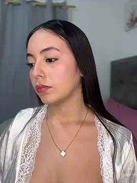 Chatroom XXX en direct de Julietasantos__