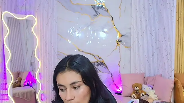 PEACHY_TAY XXX чат на живо