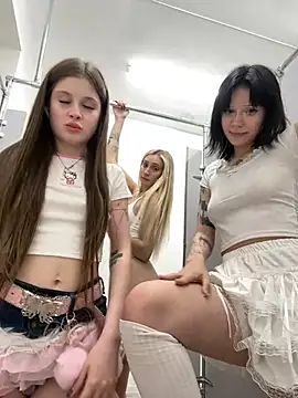 sukidaan Live XXX chat