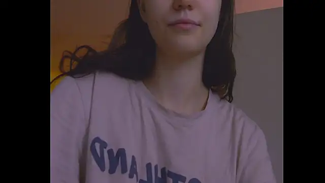 Lunliss Adlı Modelin Canlı XXX Sohbeti