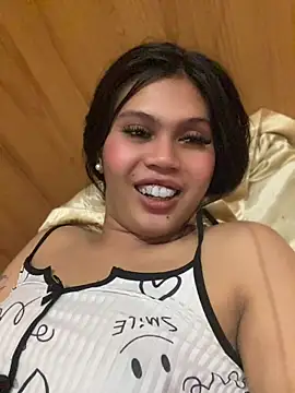Pokazy przed kamerką – sexiestcunty_eerie