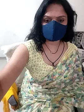 khushikhushi Adlı Modelin Canlı XXX Sohbeti