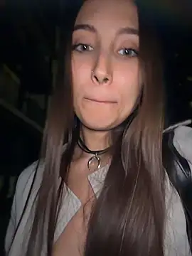 ICrazyOneIRL – Live XXX-chat