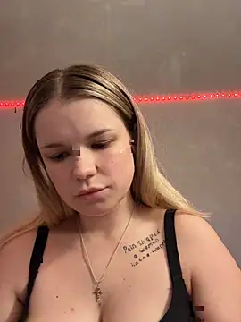 Chat XXX en directo de KimEvanss