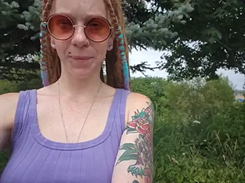 RaveMami Live XXX Chat
