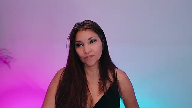 Chat +18 de DivineLynn ao vivo
