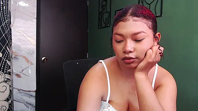 JadaRoberts' Live XXX Chat