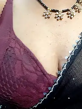Praveena27telugu's Live XXX Chat