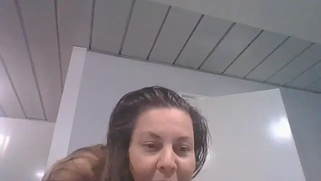 fulloferoticn Live XXX chat