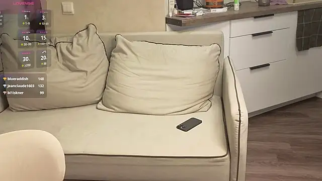XXX chat uživo modela MIKE_GOD19