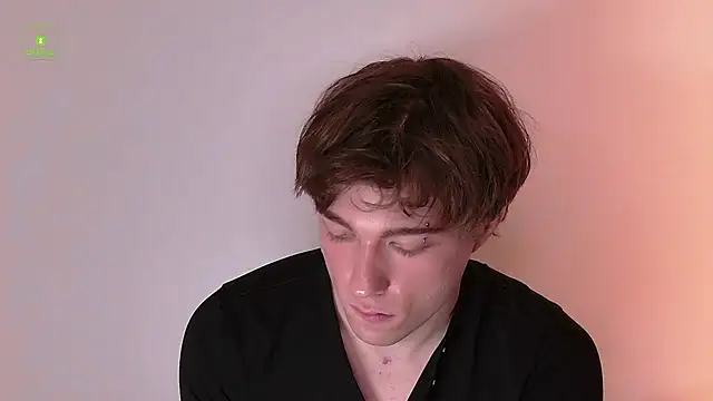 צ'אט XXX בשידור חי של mark_shot