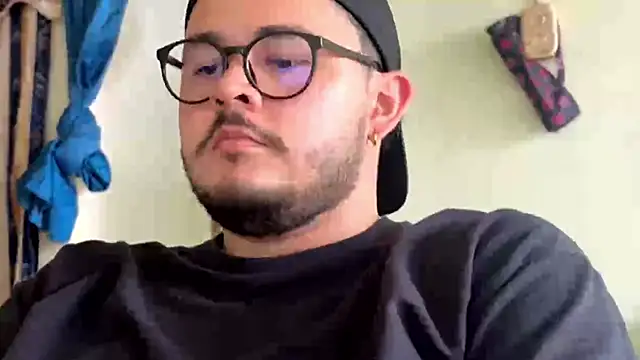 SubBoy_bear élő XXX-chatje