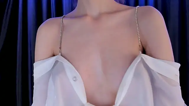 Chat +18 de Emily_Nelsonn ao vivo