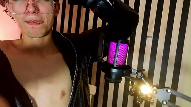 Chatroom XXX en direct de Twink_Sebas7
