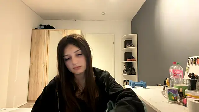 SpanishRooter live XXX chat