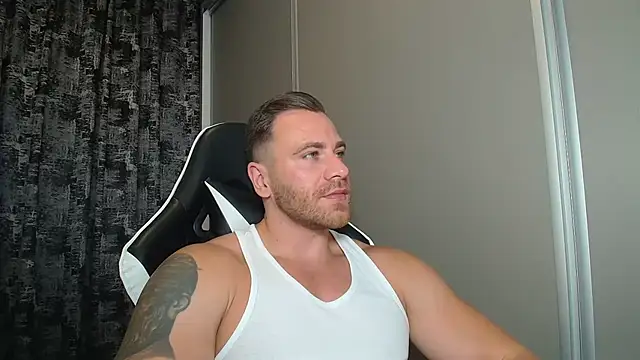 Chatroom XXX en direct de Thori92