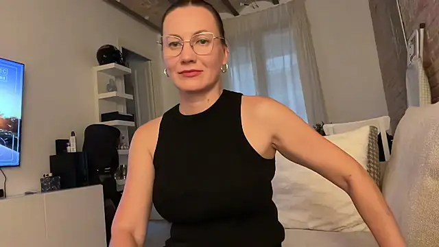 Feyoraa Live XXX Chat