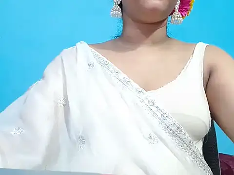 Adhiti_1 라이브 XXX 채팅
