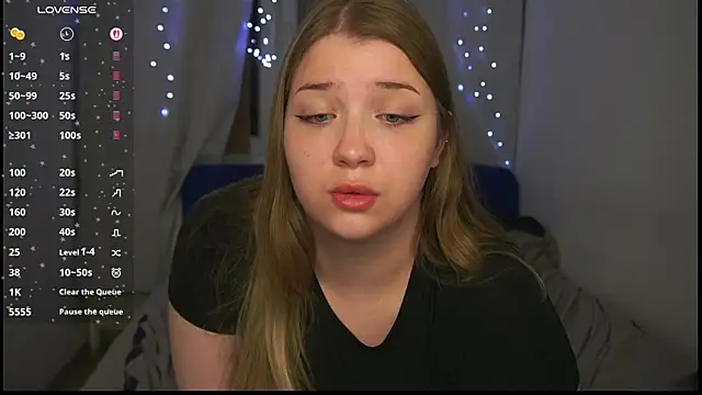 Chat +18 de CuteSharloti ao vivo