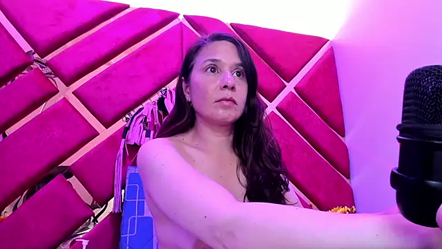 Kylie_Bloom Chat XXX in diretta