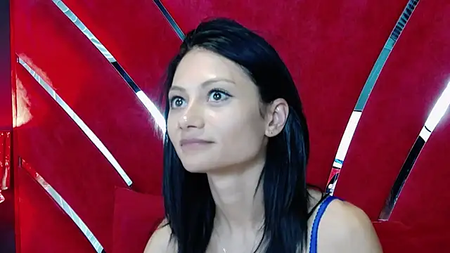 Chatroom XXX en direct de MayaLeey