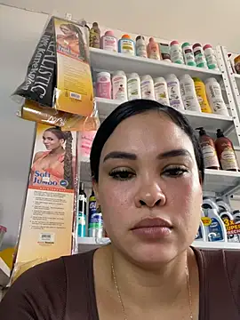 FOX_LATINA 即時 XXX 聊天