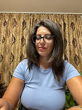 NadiraNoor Live XXX-chat
