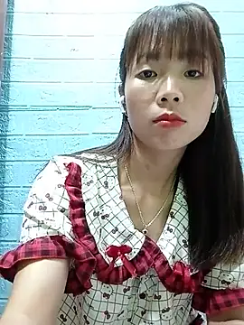 AmyLinee01 即時 XXX 聊天